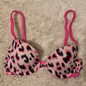 VS Pink Pink Leopard Wear Everywhere T-Shirt Bra